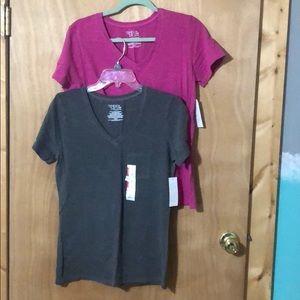 🔥2 V-Neck Short Sleeve Shirts